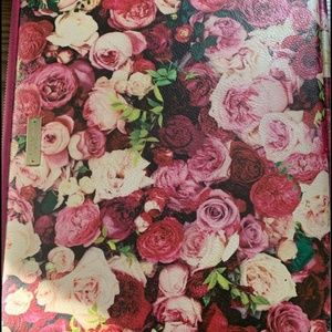 Kate spade laptop sleeve